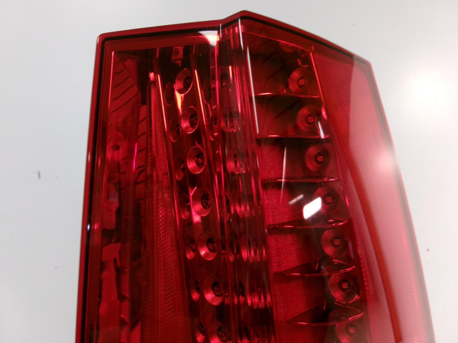 2012 2013 2014 Cadillac Escalade Passenger Rh Outer Led Tail Light OEM