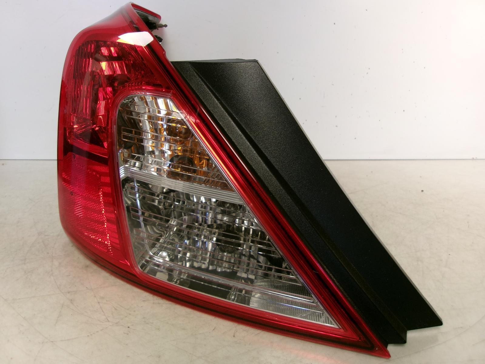 2014 2015 2016 2017 2018 2019 Nissan Versa Sedan Driver Lh Outer Tail Light OEM