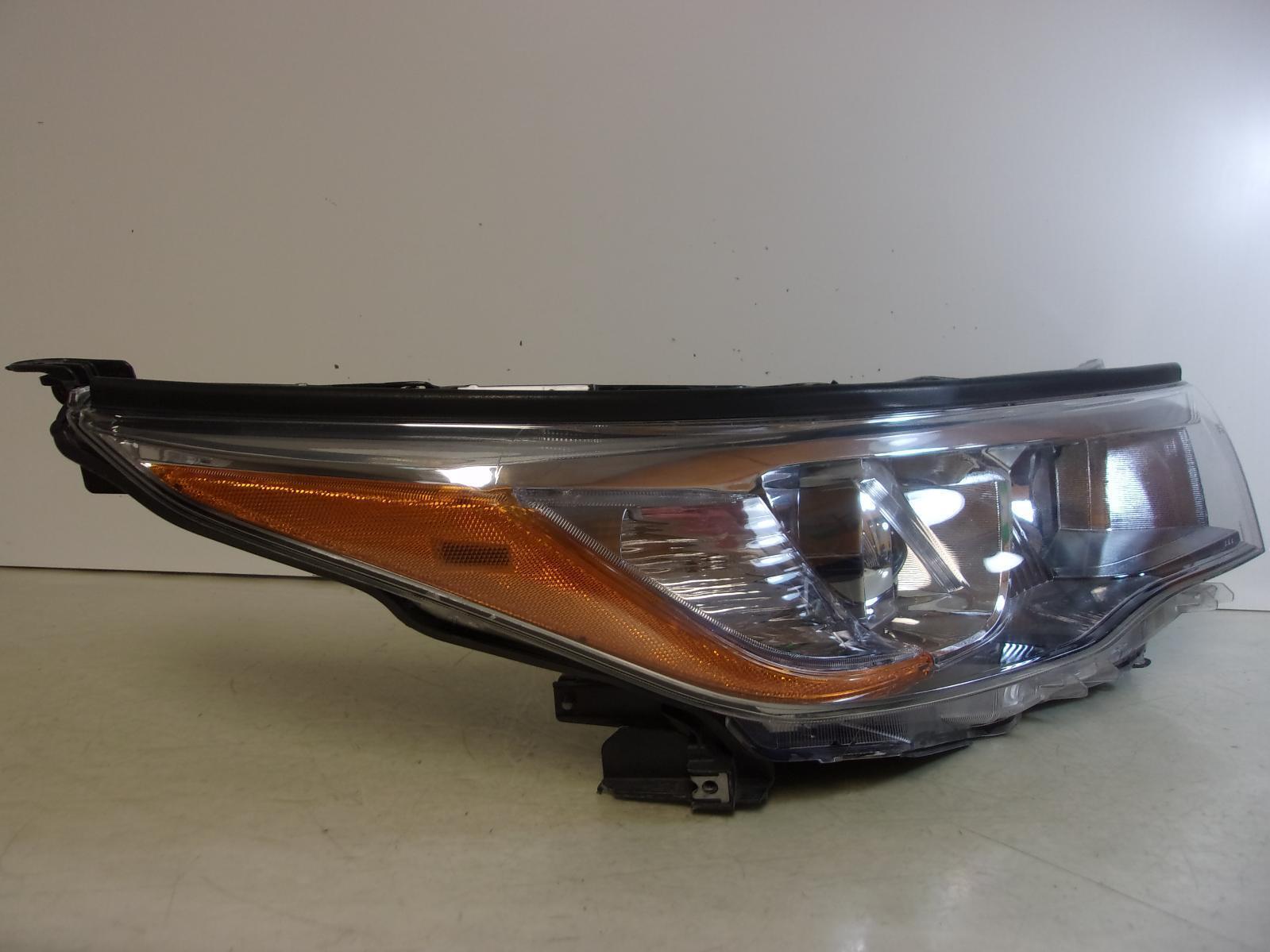 2014 2015 2016 Toyota Highlander Limited Passenger RH Halogen Headlight OEM - 0