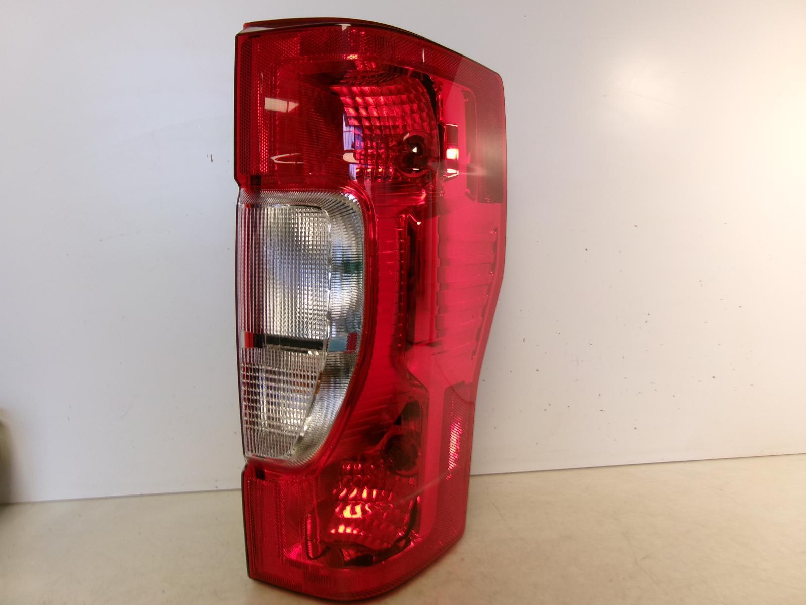 2020 2021 2022 Ford F250 Passenger Rh Outer Incandescent Tail Light OEM