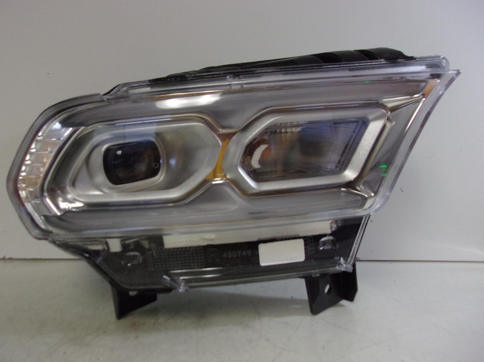 2021 2022 2023 Dodge Durango Passenger Rh Led Headlight W/ Chrome Trim OEM