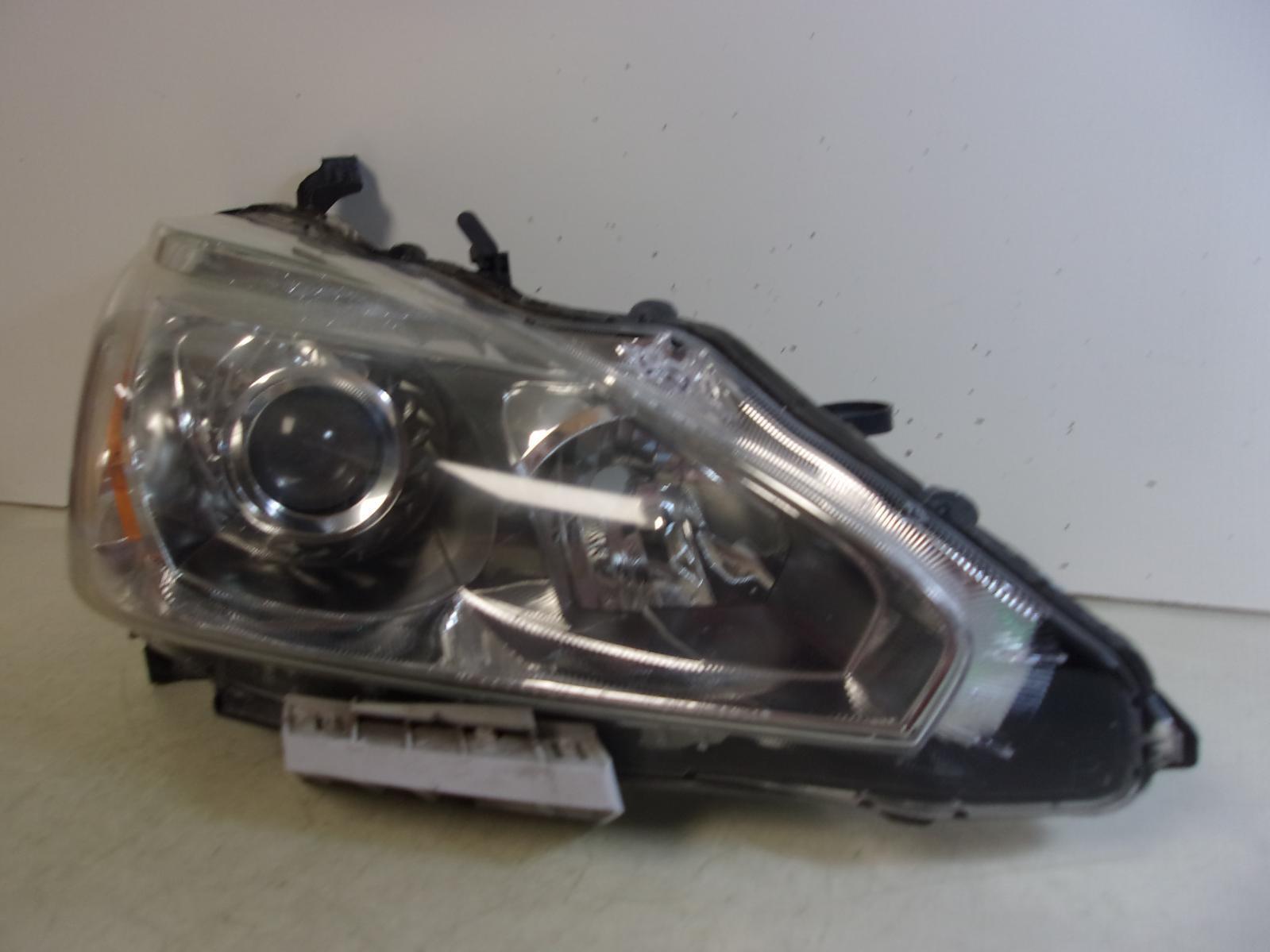 2013 2014 2015 Nissan Altima Sedan Passenger RH Halogen Headlight OEM