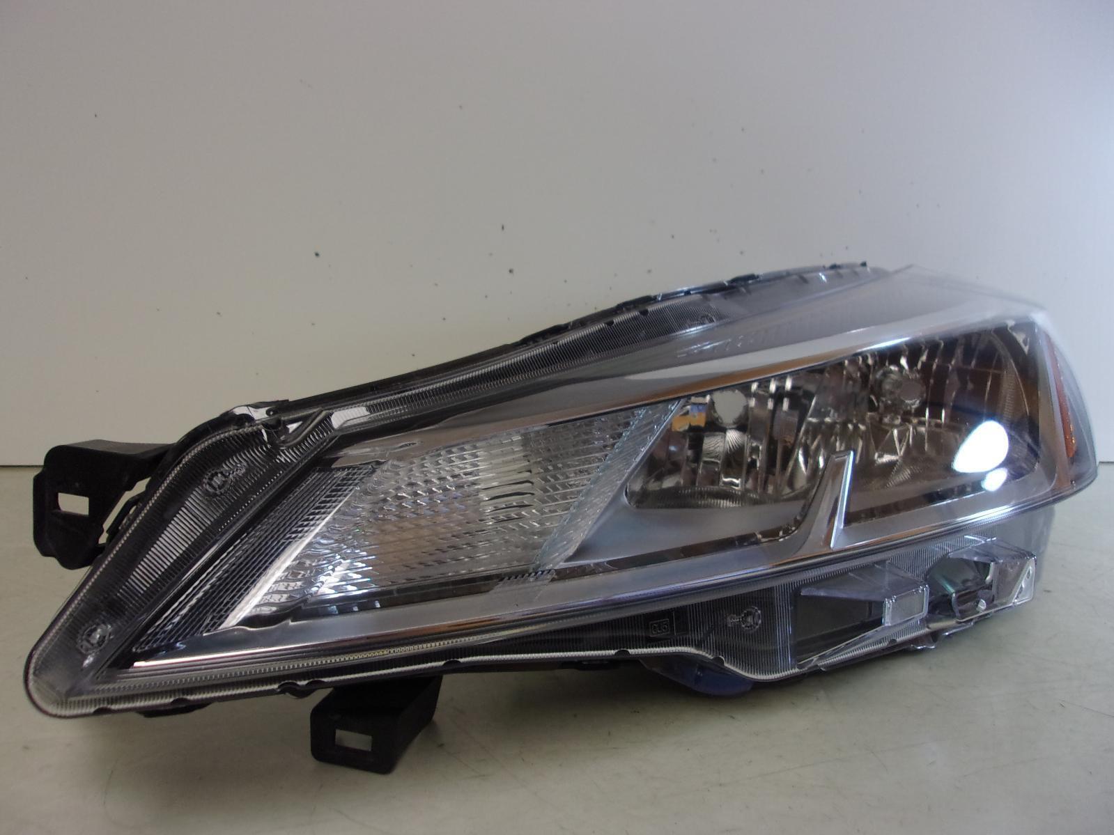 2021 2022 2023 2024 Nissan Kicks Driver LH Halogen Headlight OEM