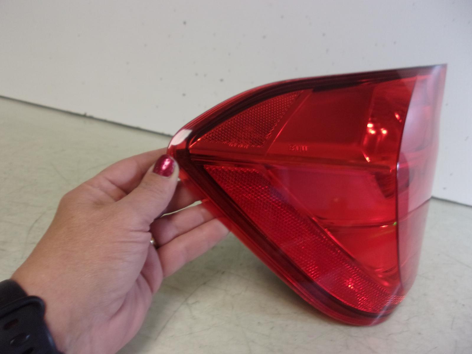 2012 2013 2014 2015 BMW 3-series Sedan Driver LH Quarter Panel Tail Light OEM