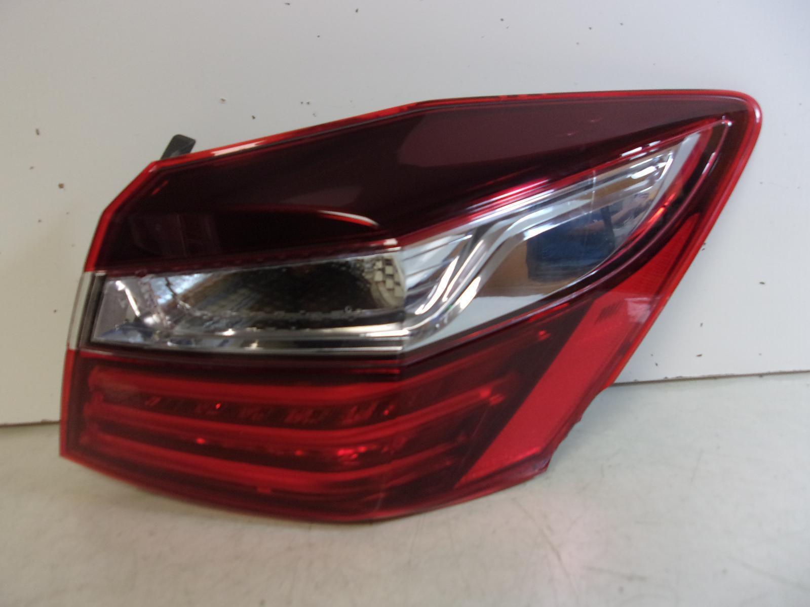 2016 2017 Honda Accord Sedan Passenger Rh Quarter Panel LED Tail Light OEM