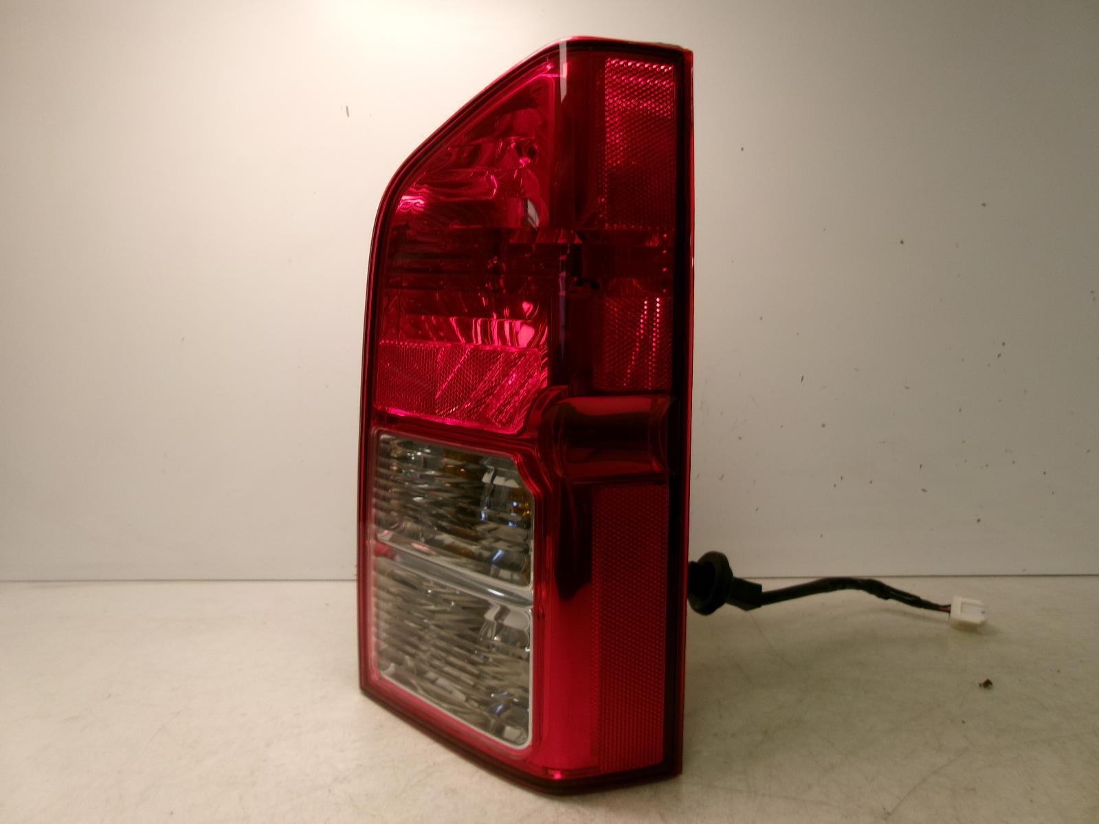 2005 - 2012 Nissan Pathfinder Passenger Rh Outer Tail Light OEM