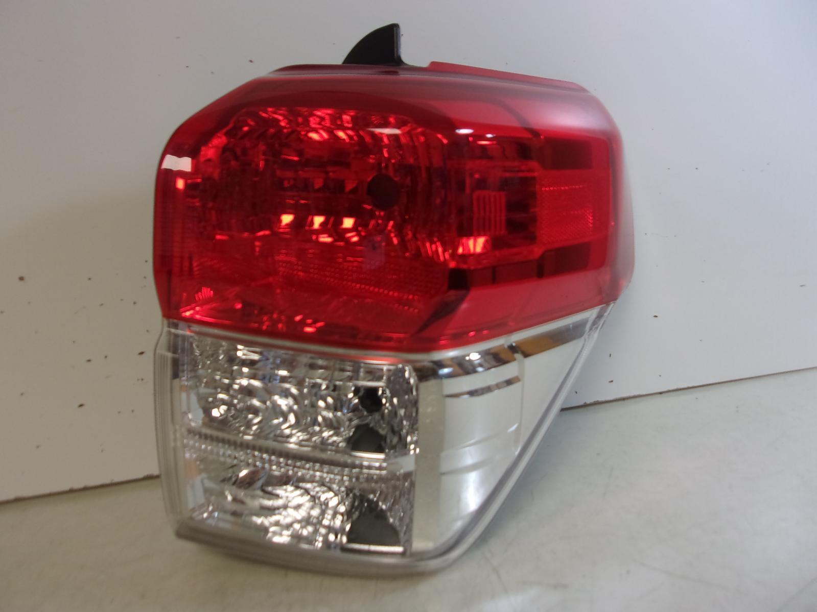 2010 2011 2012 2013 Toyota 4Runner Passenger RH Tail Light OEM