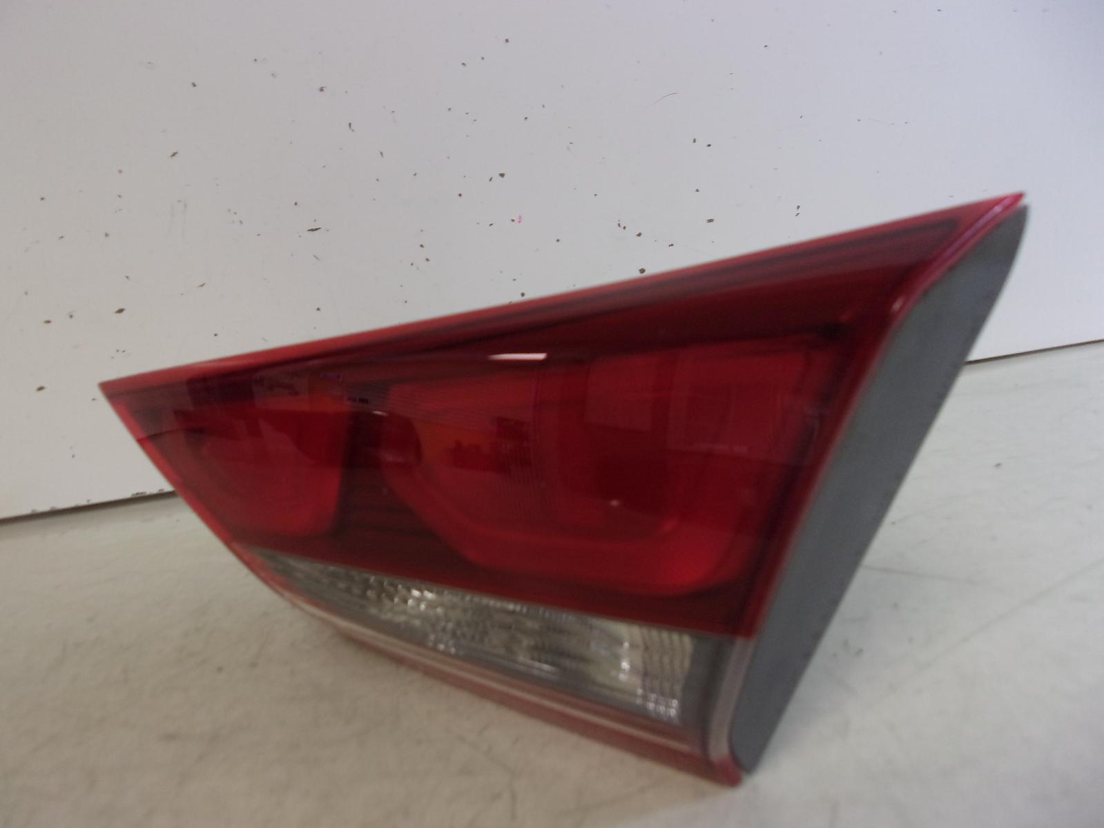 2017 2018 Hyundai Elantra Sedan Passenger RH Inner Lid Tail Light OEM