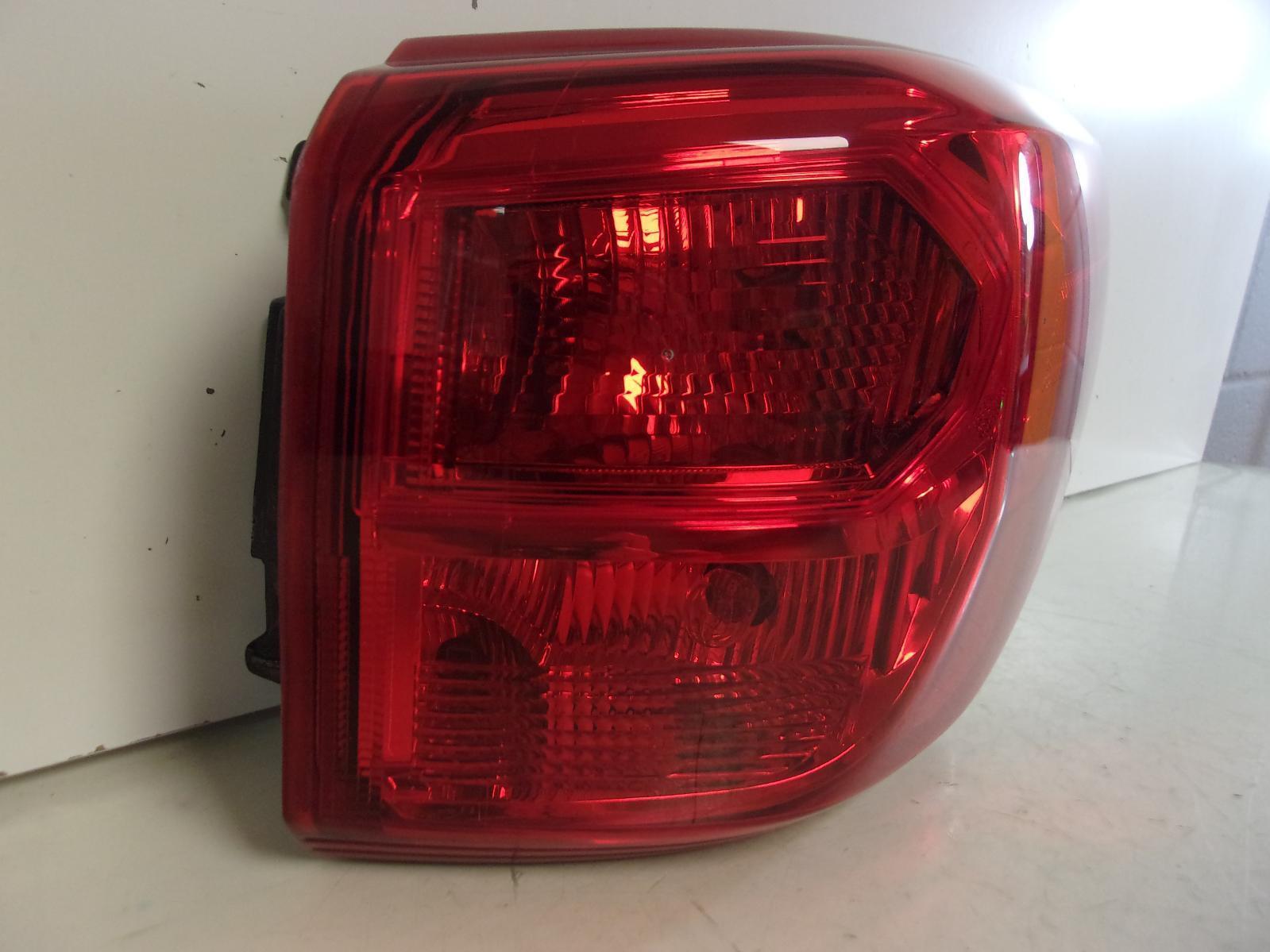 2017 2018 2019 2020 Nissan Pathfinder Passenger RH Incandescent Tail Light OEM - 0