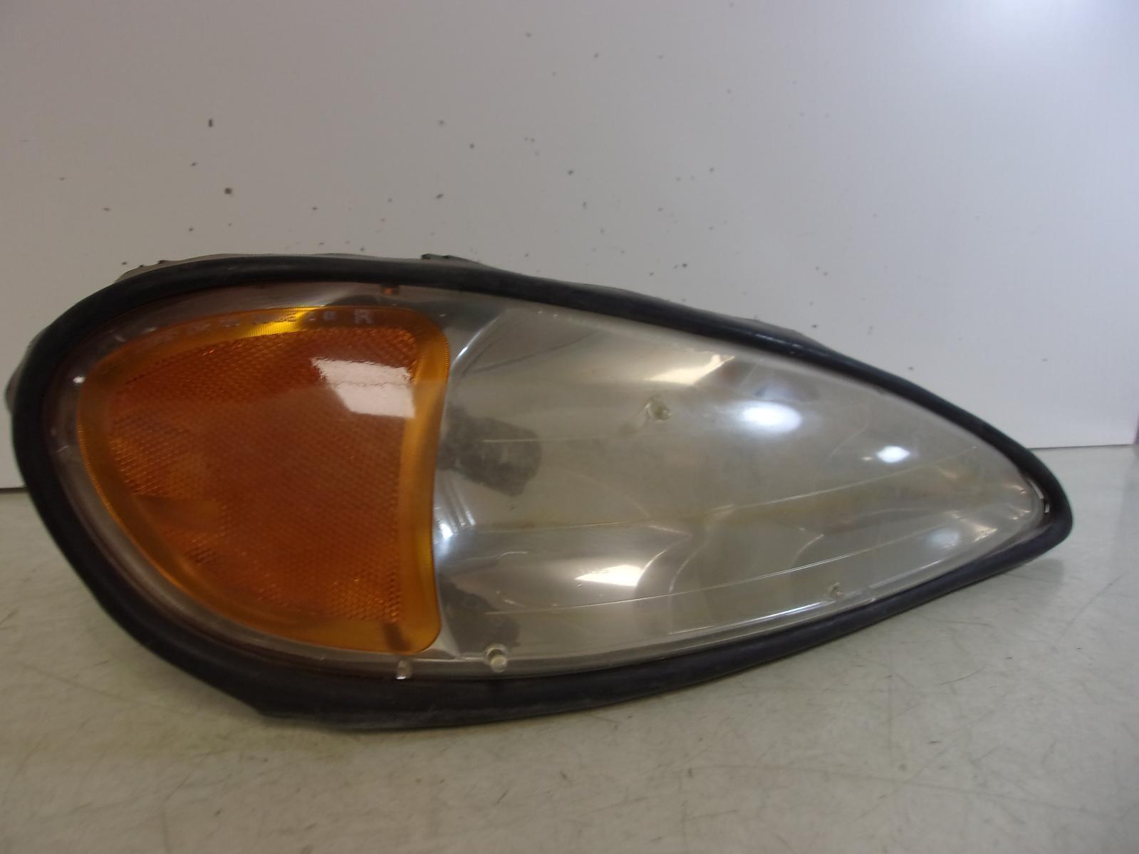 1999 2000 2001 2002 2003 2004 2005 Pontiac Grand Am Passenger RH Headlight OEM - 0