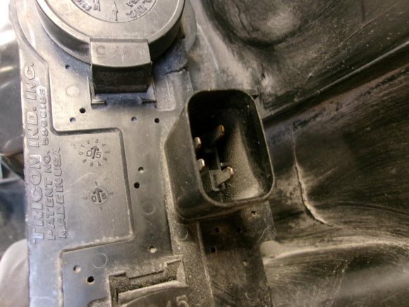 2004 2005 2006 2007 Dodge Caravan Driver Lh Incandescent Outer Tail Light OEM