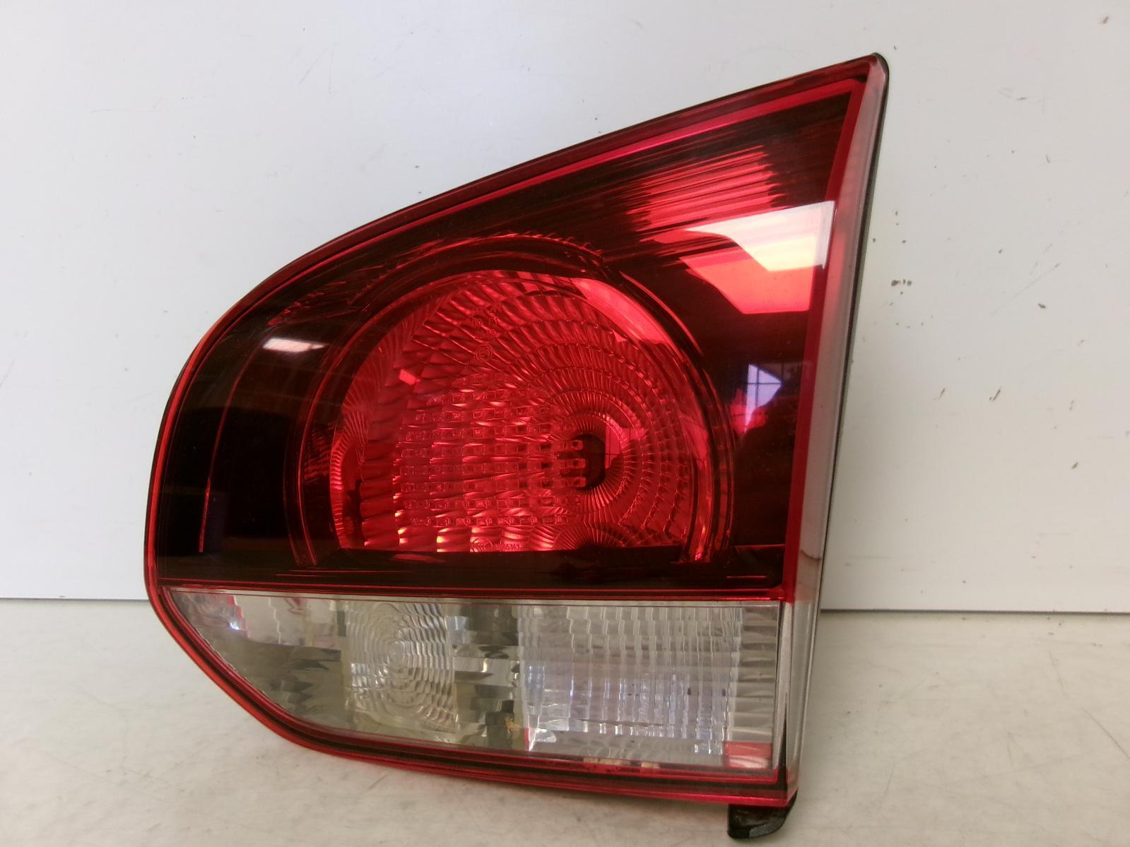 2010 2011 Volkswagen Golf Passenger Rh Inner Lid Tail Light OEM