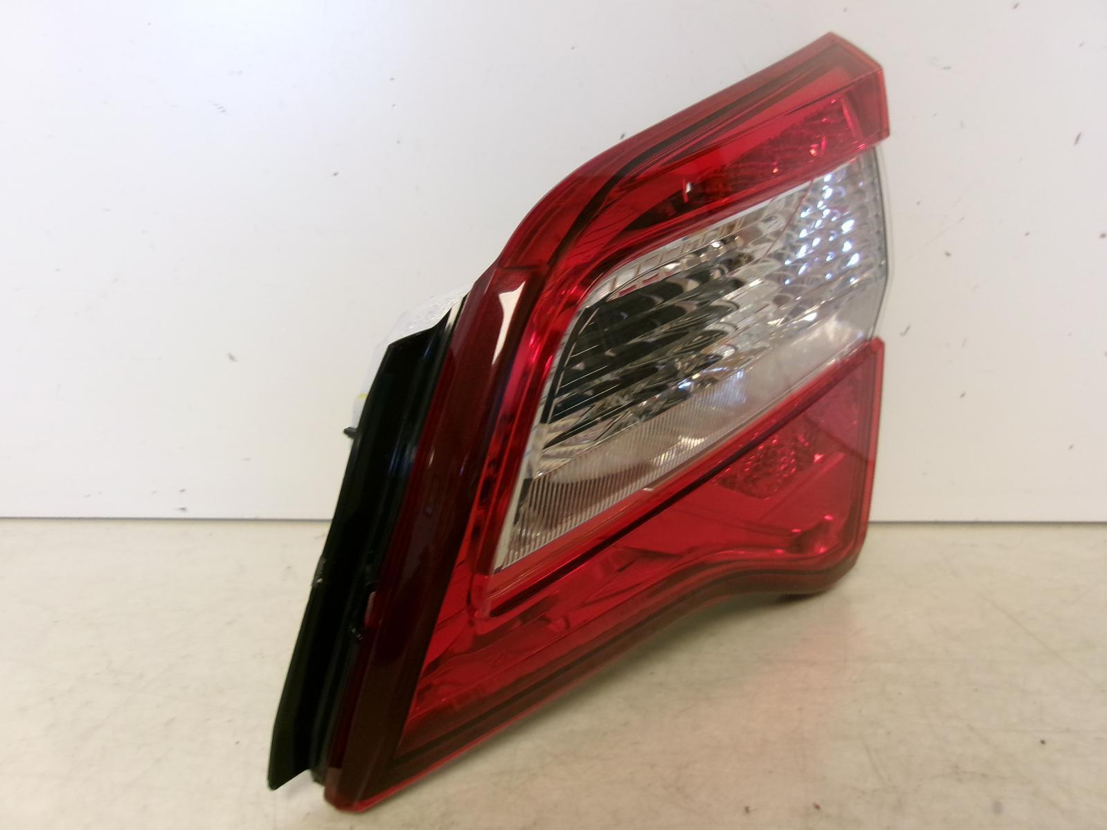 2015 2016 2017 2018 2019 Subaru Legacy Sedan Passenger Inner Lid Tail Light OEM