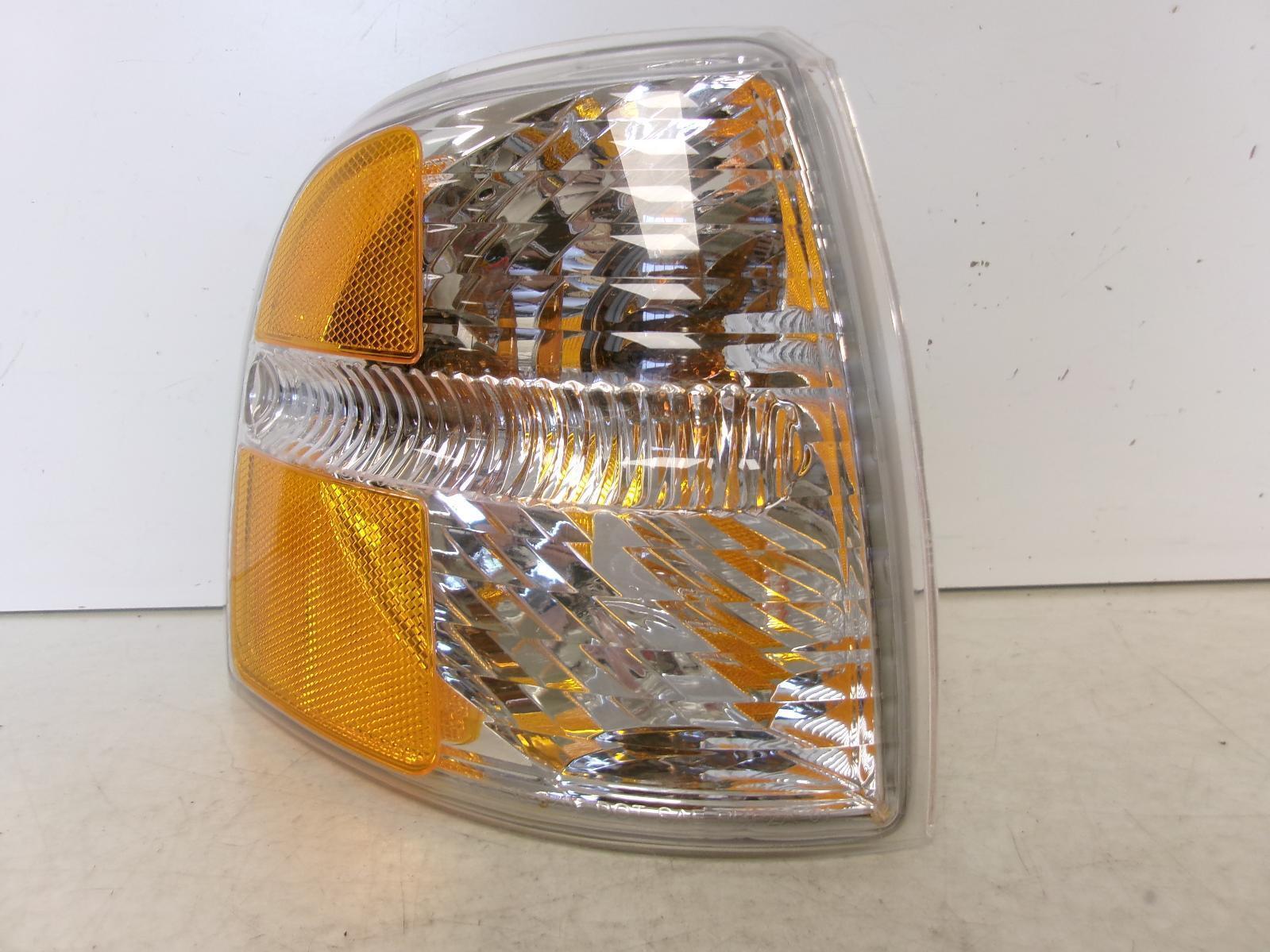 Fits 2004 Ford Explorer Passenger Front Signal Light Headlight - TYC