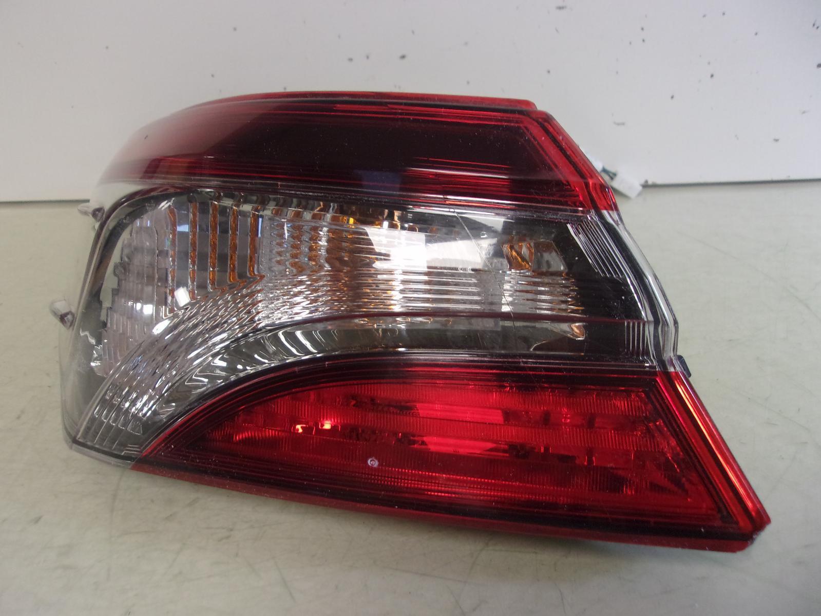 2020 2021 2022 2023 Toyota Camry Driver Lh Outer Tail Light W/ Black Trim OEM