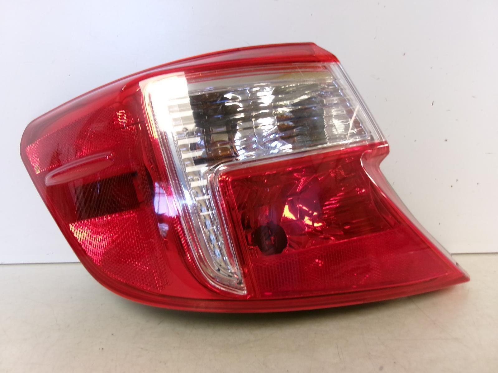 2012 2013 2014 Toyota Camry Driver Lh Outer Quarter Panel Tail Light OEM