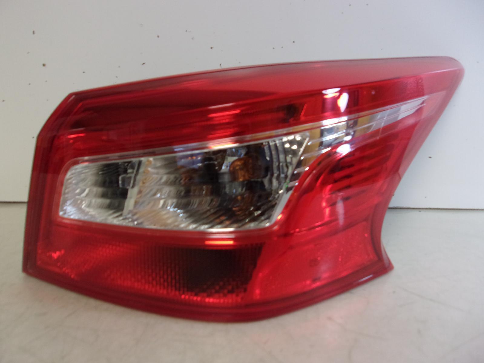 2016 2017 2018 2019 Nissan Sentra Passenger Rh Quarter Panel Tail Light OEM