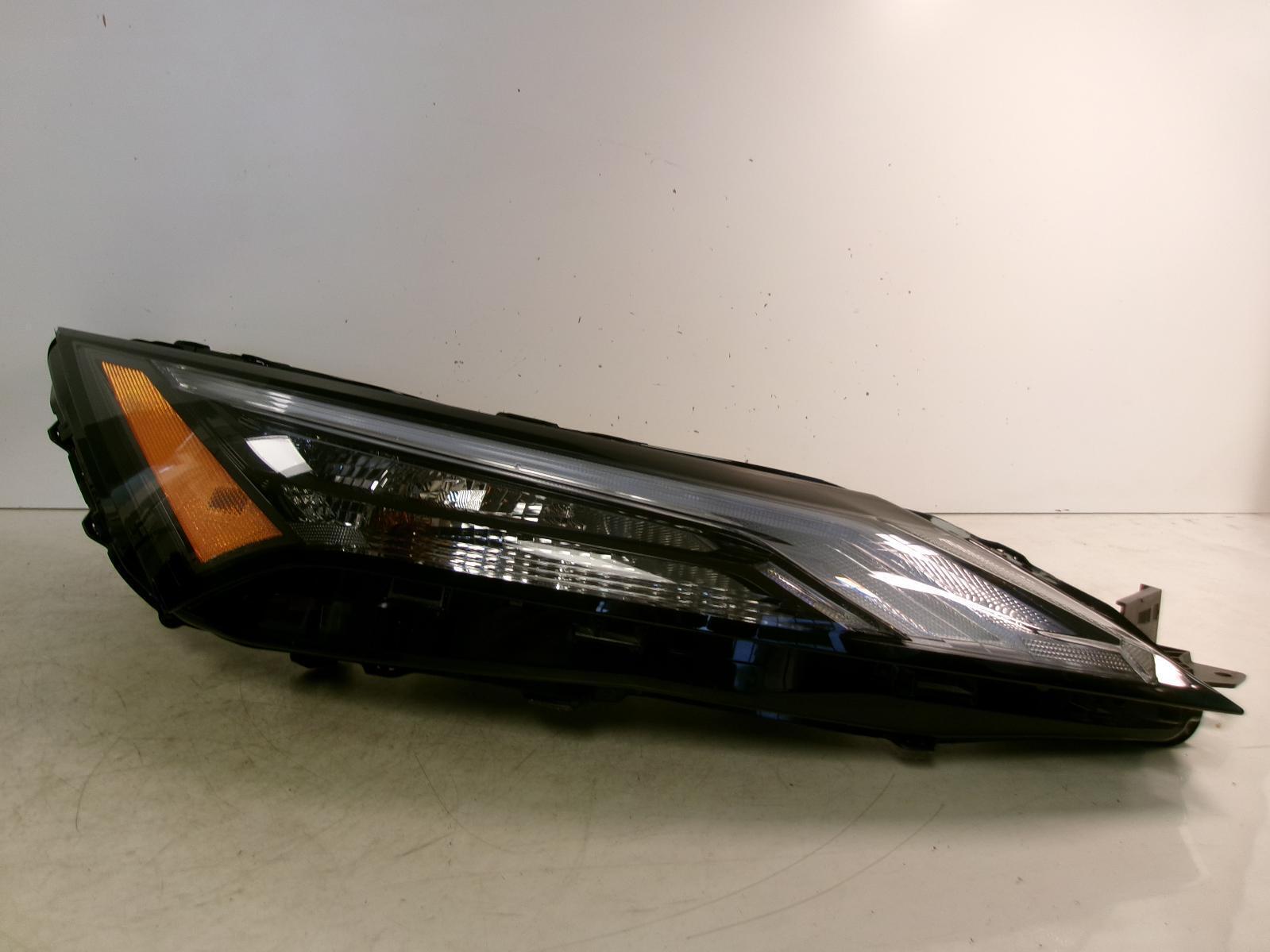 NISSAN ROGUE R Front Lamp park lamp-turn signal, w/LED, Japan built, R. 21 22