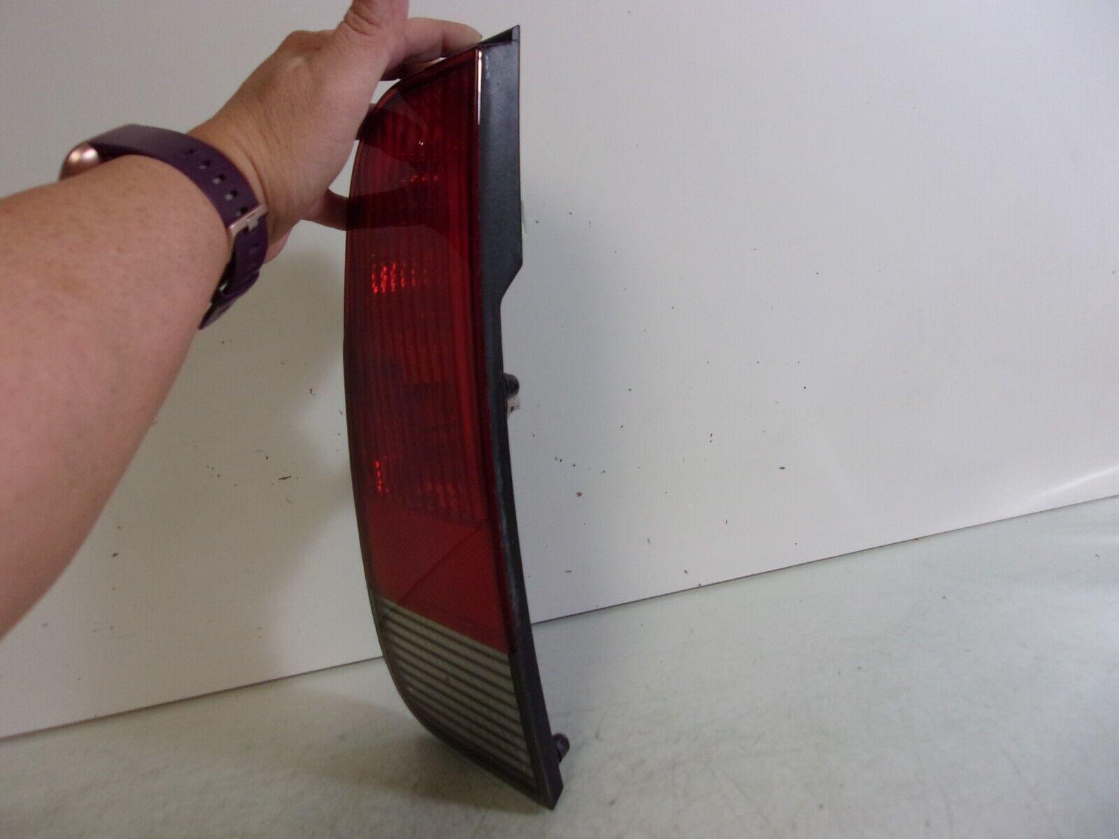 2003 2004 2005 Lincoln Aviator Passenger Rh Inner Lid Mounted Tail Light OEM - 0