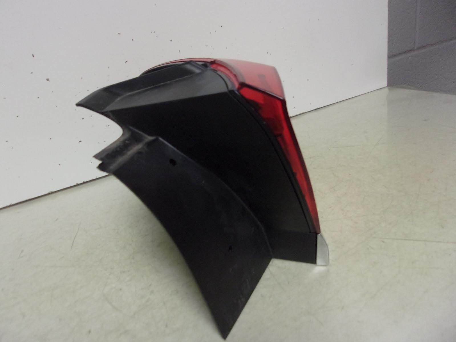 2020 - 2024 Volkswagen Atlas CrossSport Passenger RH LED Tail Light OEM