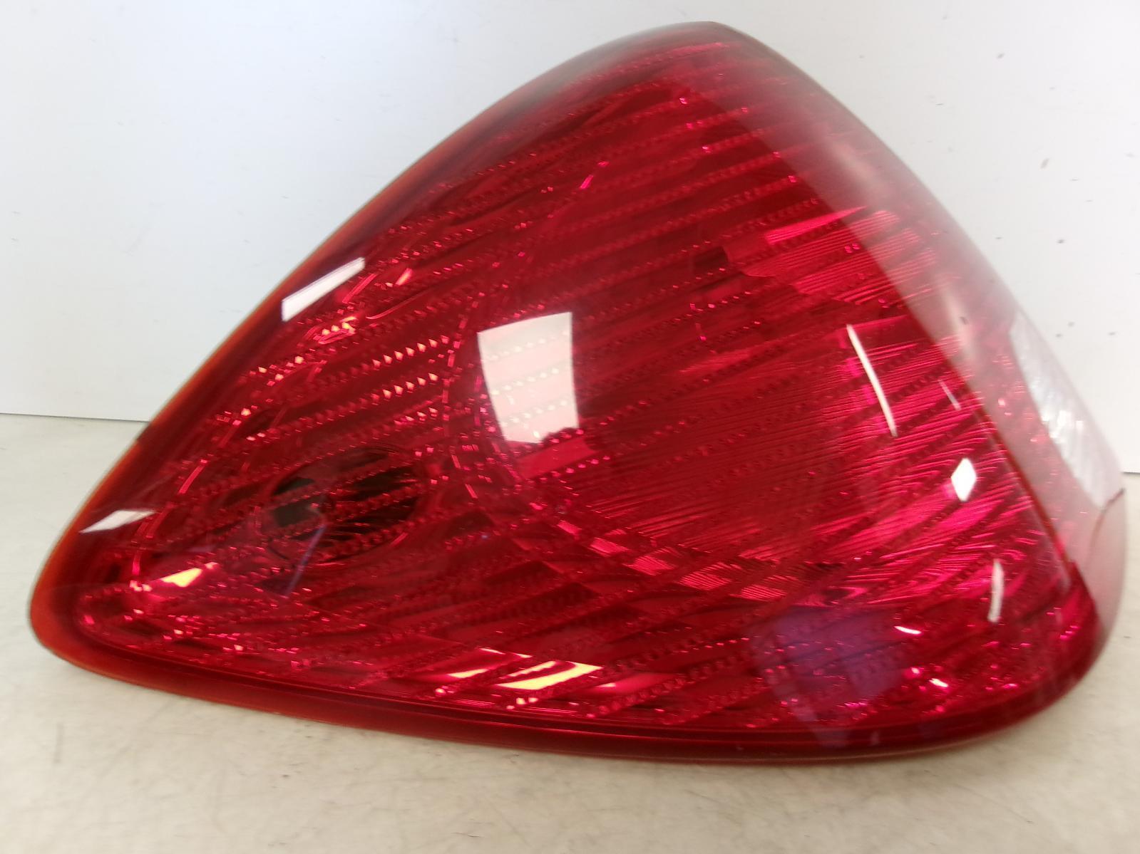 2006 2007 2008 2009  Pontiac G6 Sedan Driver Lh Outer Tail Light OEM