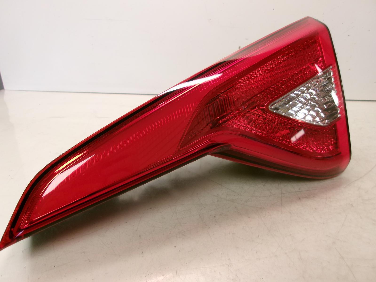 2015 2016 2017 Hyundai Sonata Passenger Rh Lid Inner Incandescent Tail Light OEM - 0