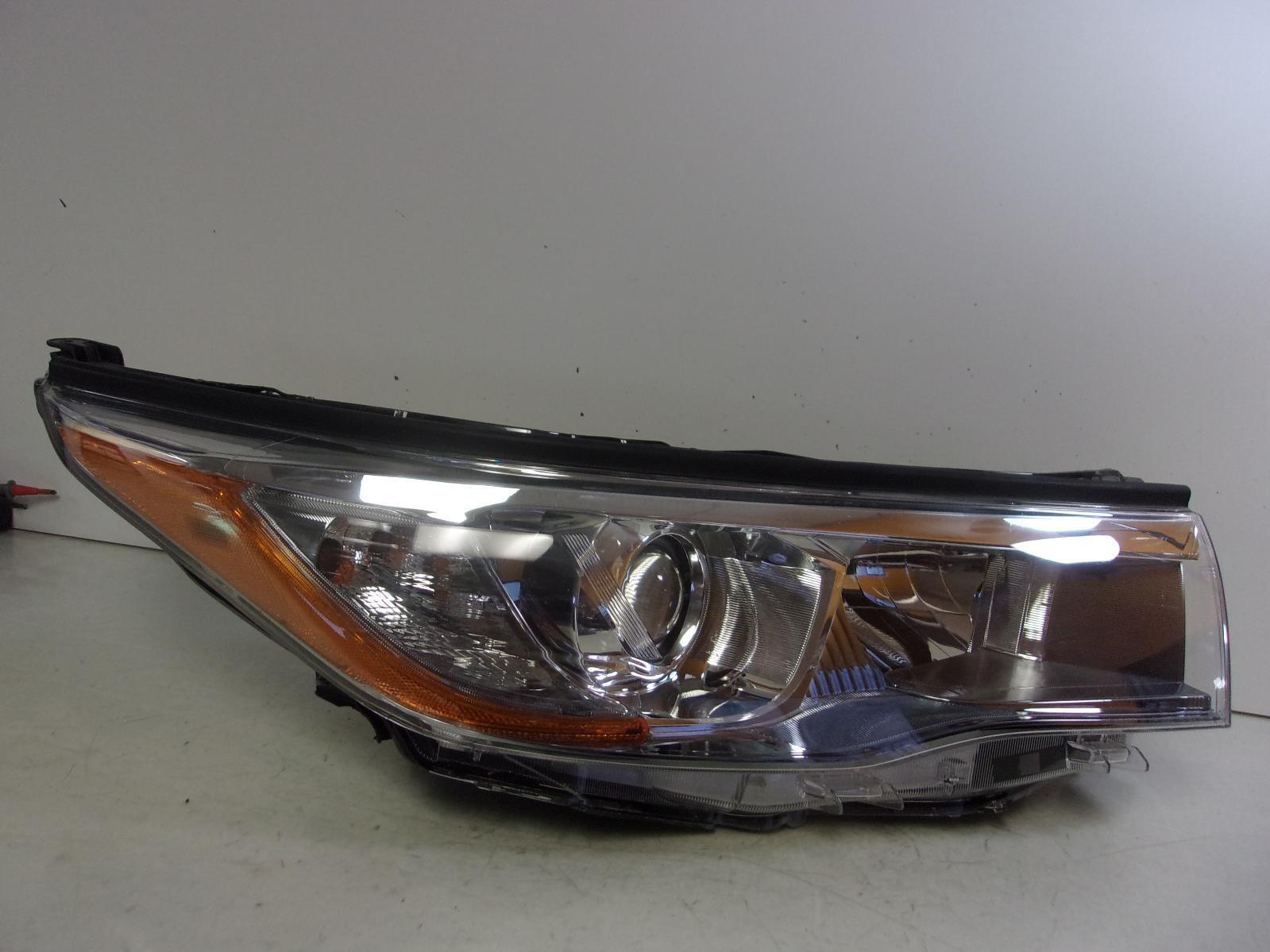 2014 2015 2016 Toyota Highlander Passenger Rh Halogen Headlight OEM