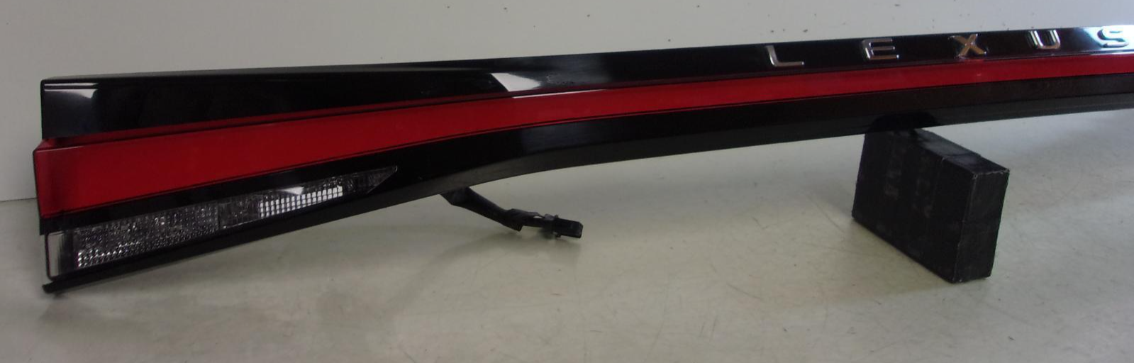 2023 - 2024 Lexus RX350 / RX350h / RX450h+ / RX500h Rear Center Tail Light OEM - 0