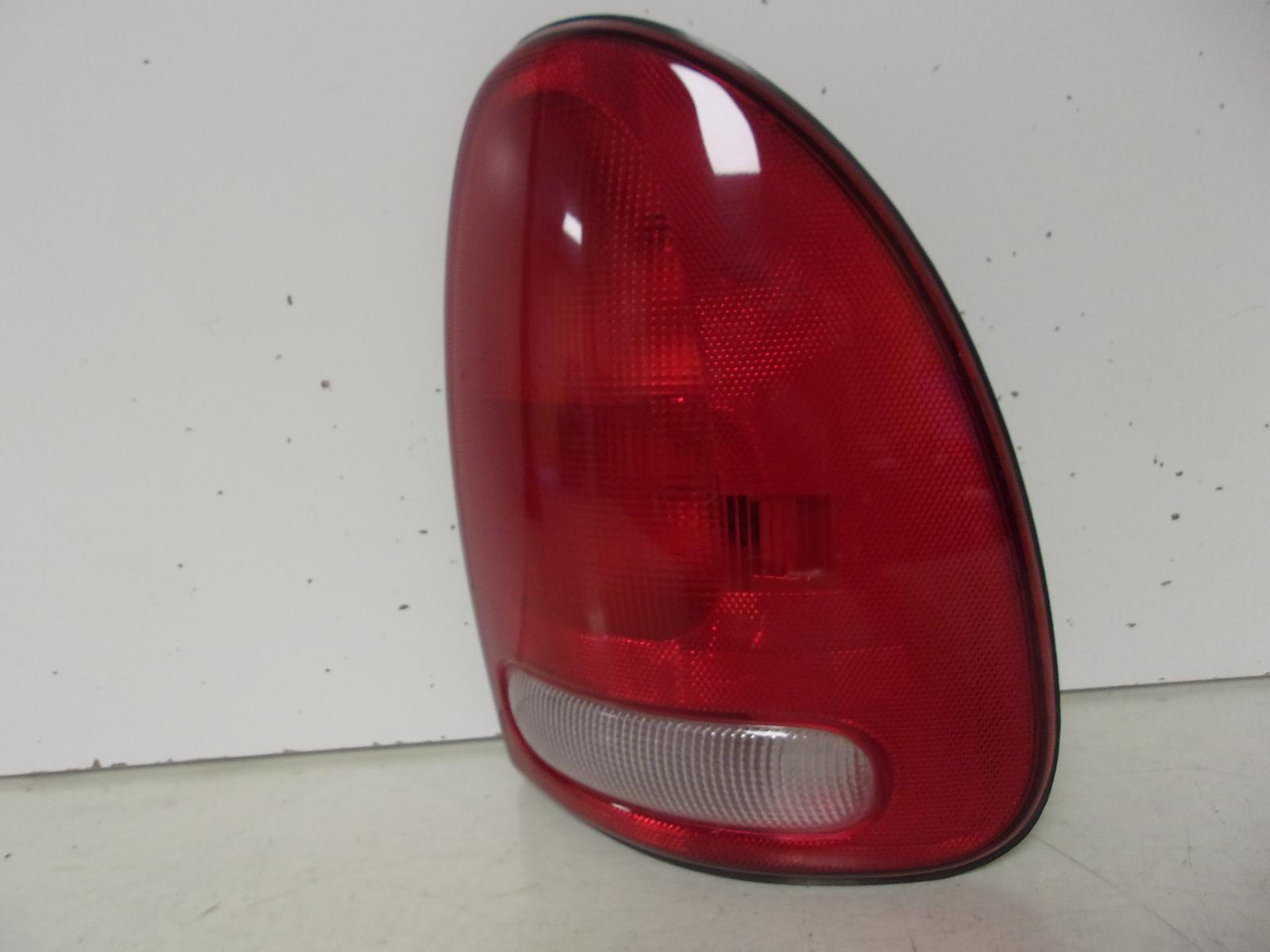 1996-2003 Caravan Durango Voyager Passenger RH Tail Light OEM