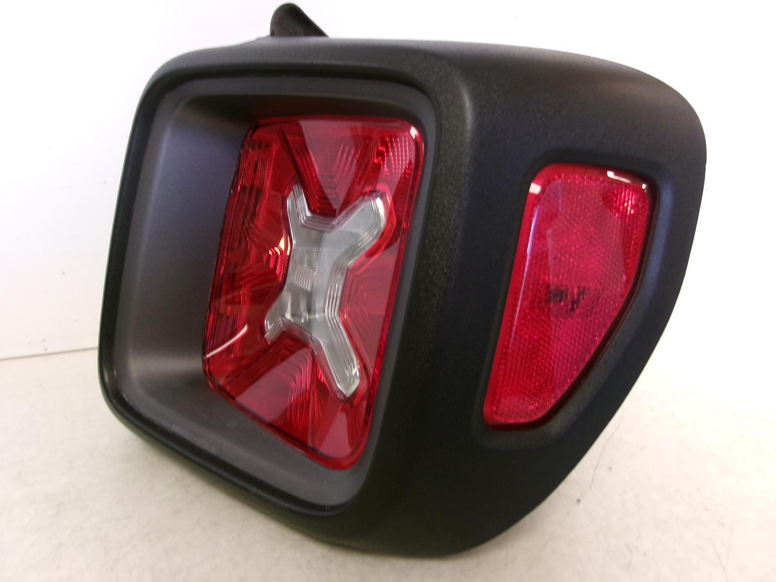 2016 2017 2018 Jeep Renegade Passenger Rh Outer Grey Trim Tail Light OEM