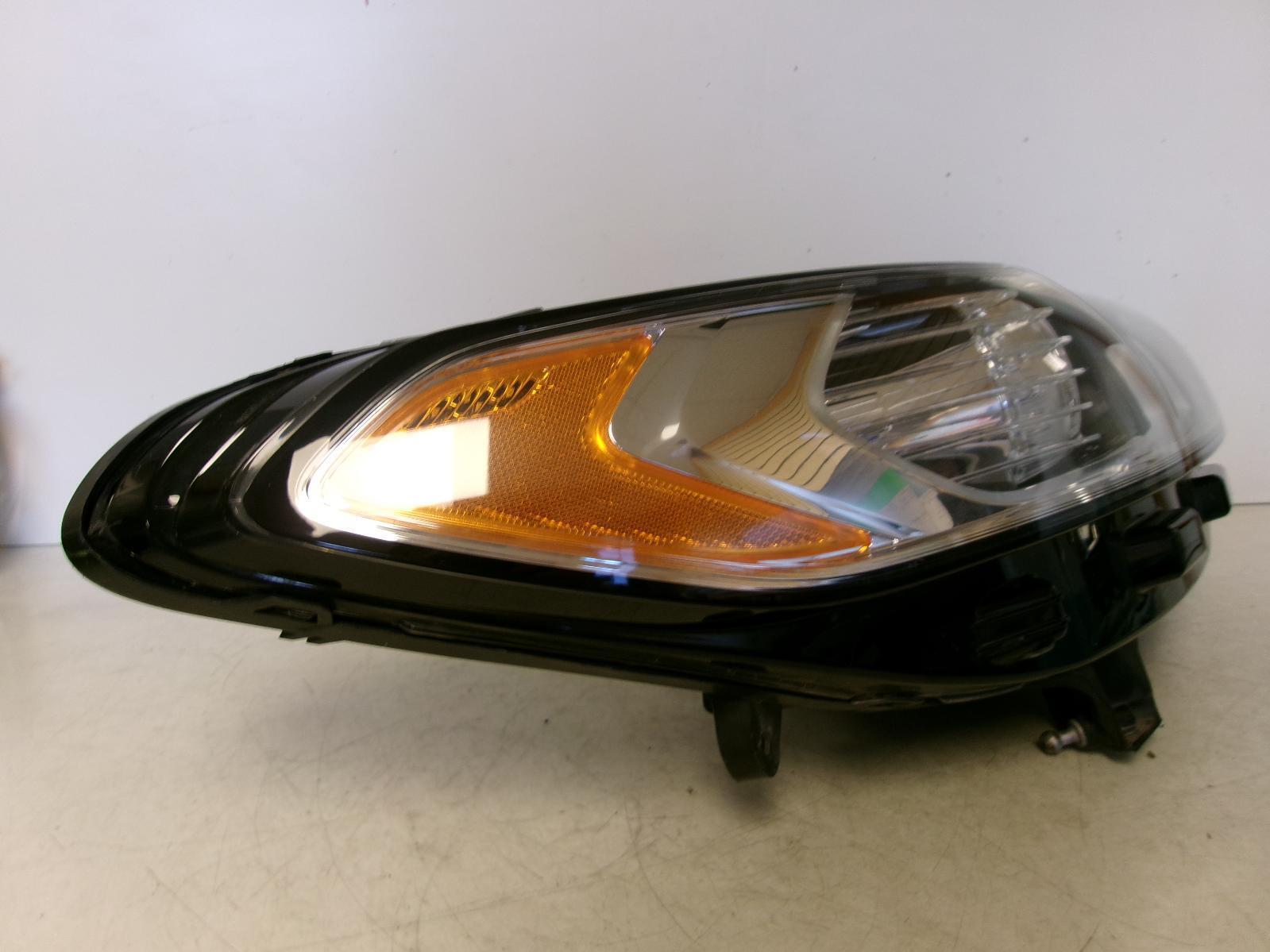 2013 2014 2015 2016 Ford Fusion Passenger Rh Halogen Headlight OEM