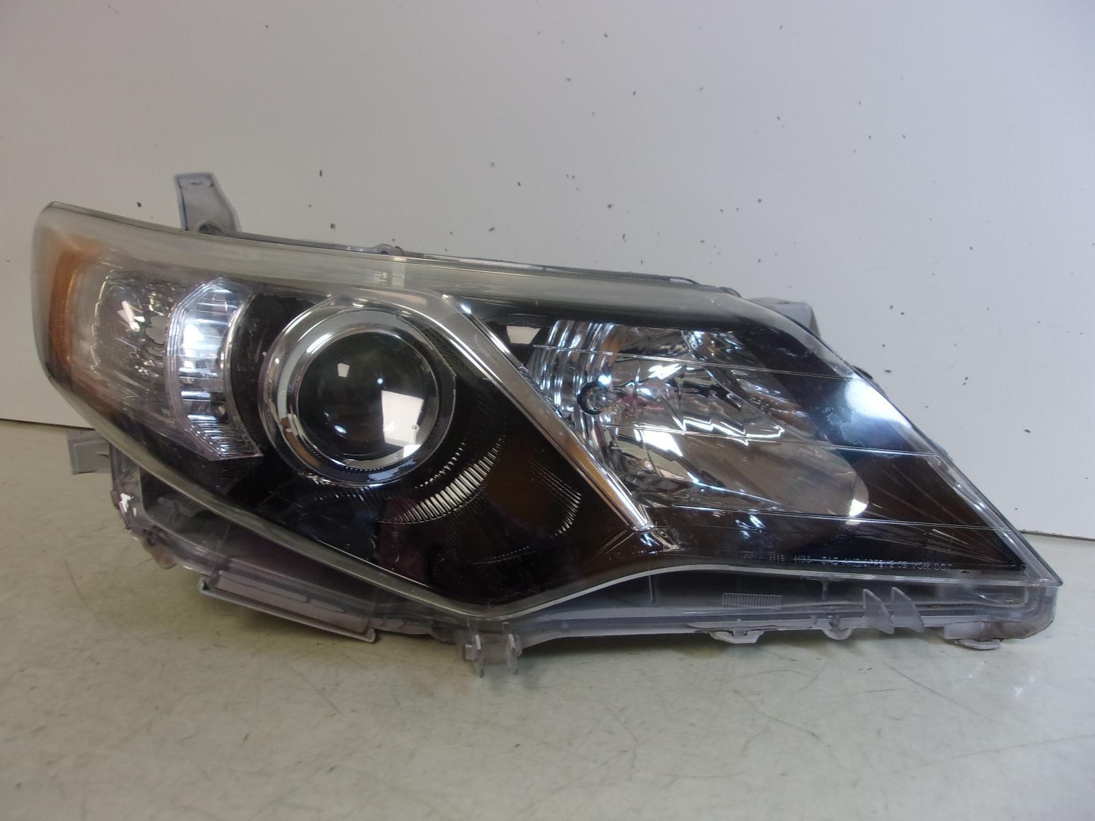 Fits 2012 2013 2014 Toyota Camry Se Passenger Rh Black Trim Halogen Headlight