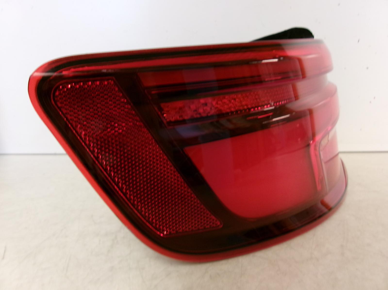 2017 - 2020 Audi A3 S3 RS3 Driver Led Outer Tail Light W/ Dynamic Signal OEM