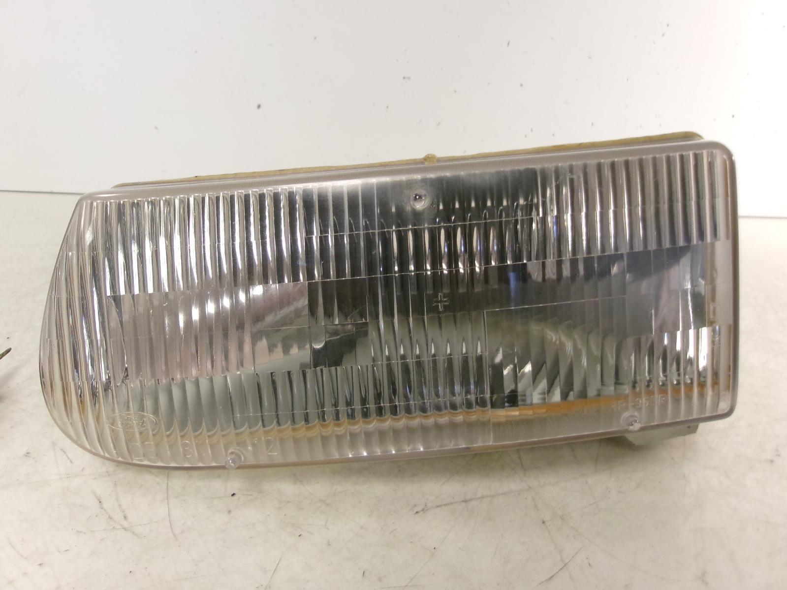 1995 - 2000 Ford Explorer Driver Lh Lower Front Halogen Headlight OEM