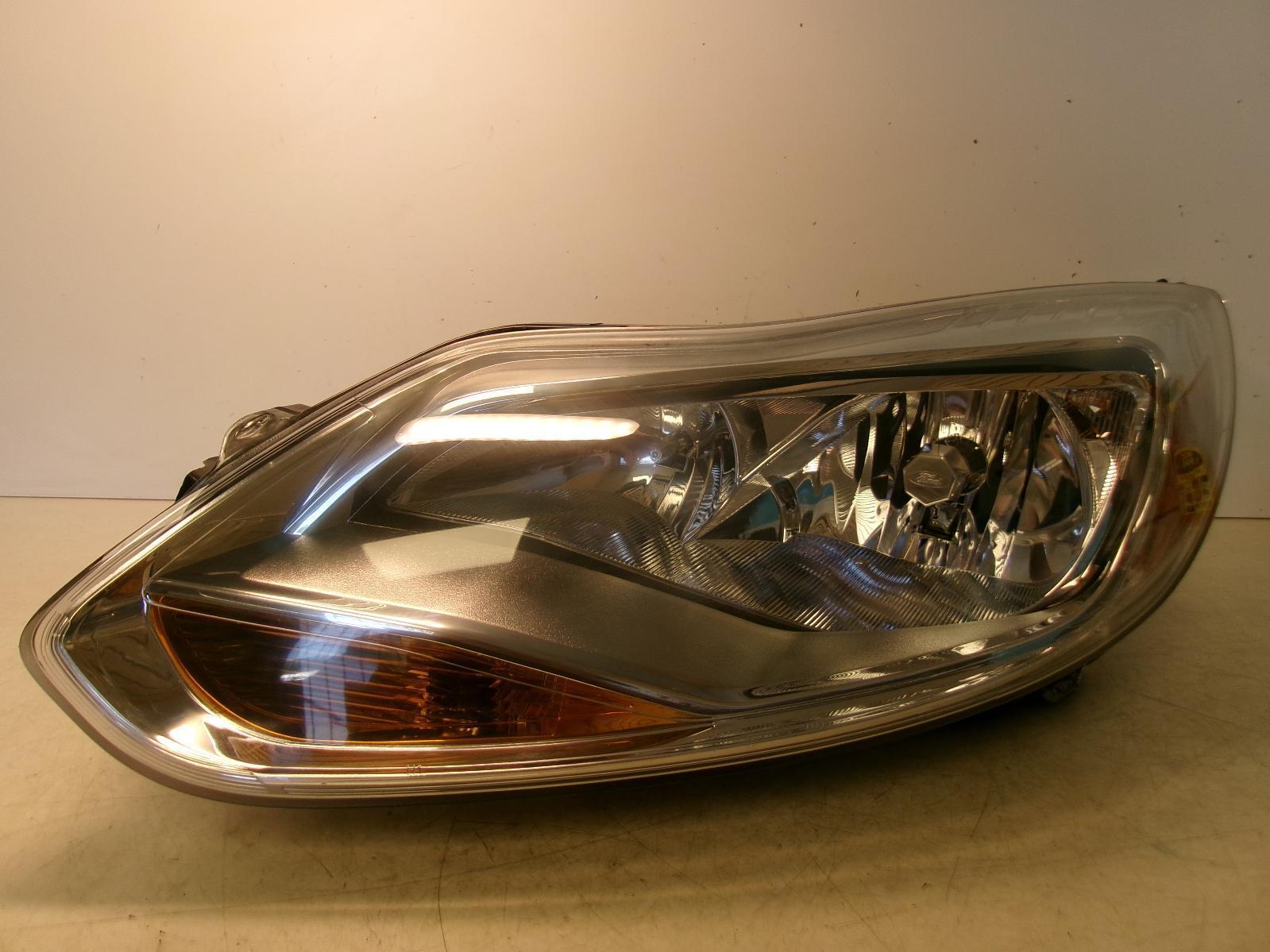 2013 2014 Ford Focus Driver Lh Halogen Chrome Trim Headlight OEM