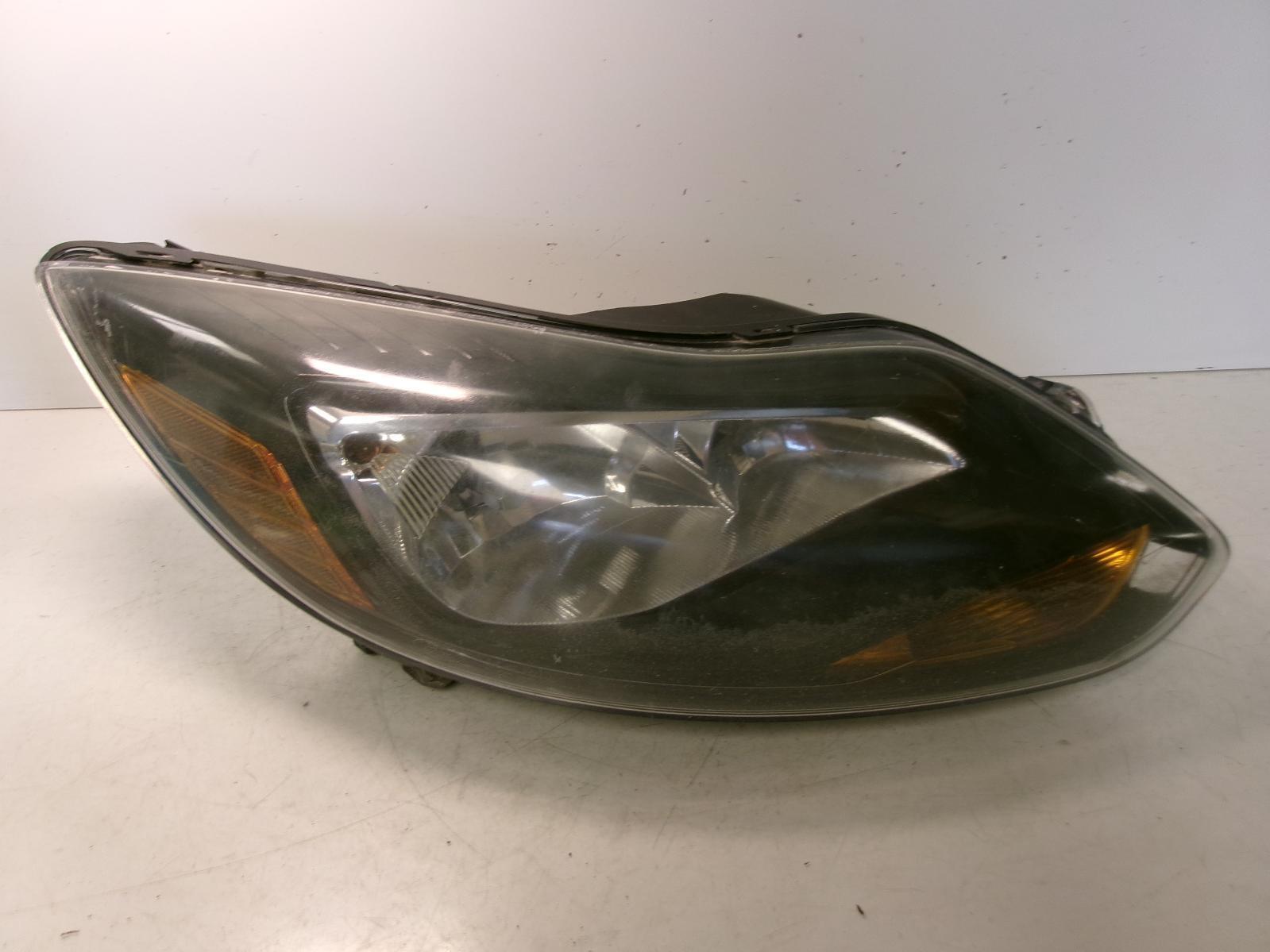 2013 2014 Ford Focus Passenger Rh Halogen Black Trim Headlight OEM