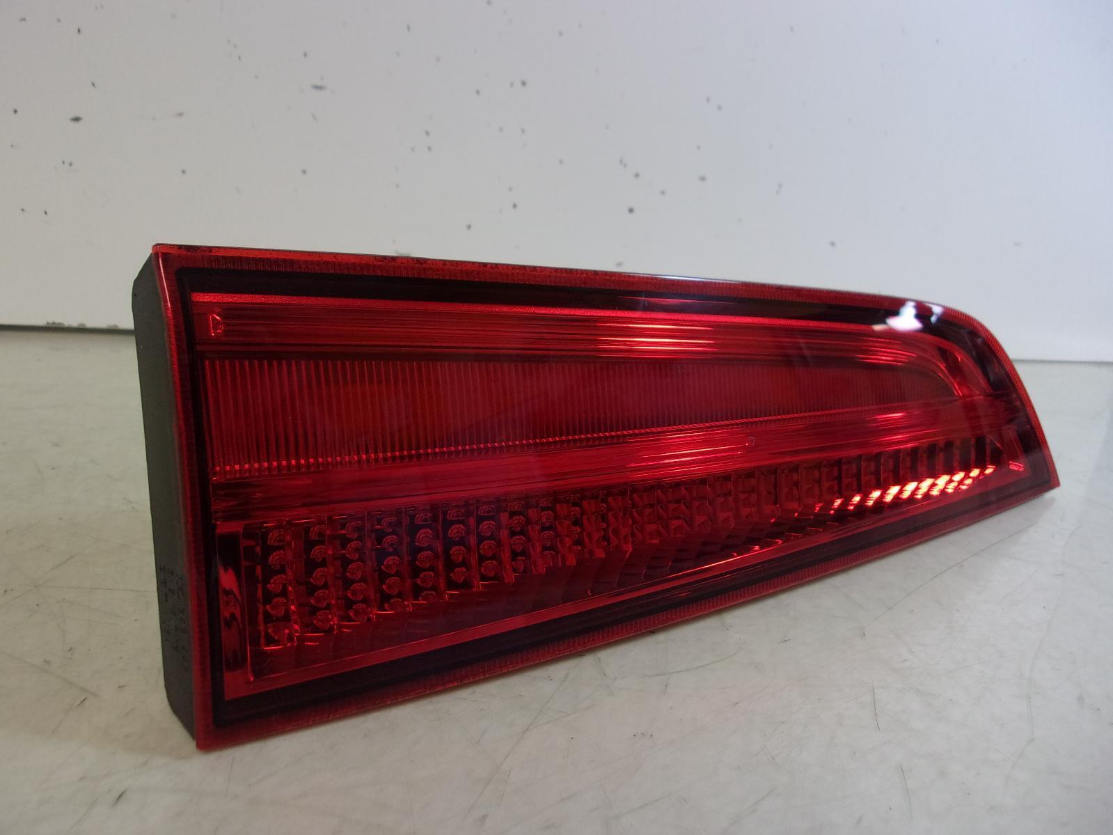 2016 2017 2018 Honda Pilot Driver LH Inner Liftgate Mounted Tail Light OEM - 0