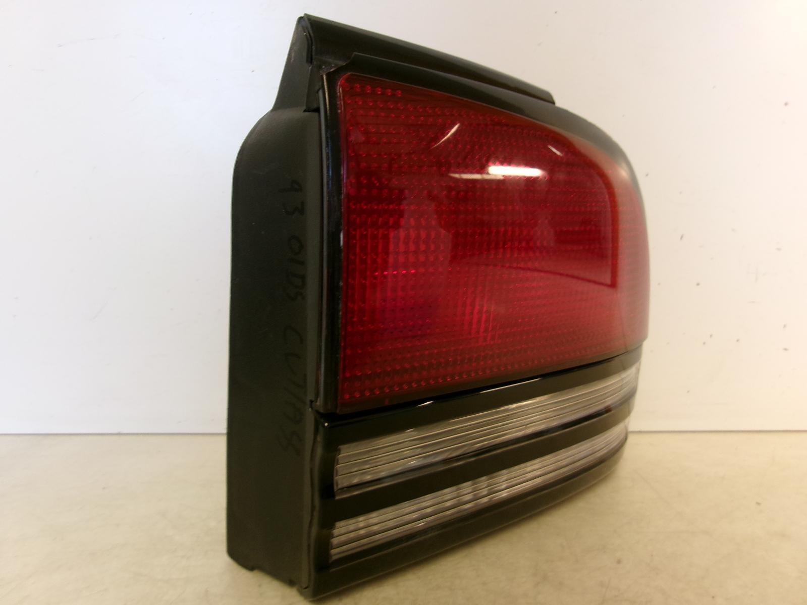 1992 1993 1994 1995 1996 Oldsmobile Cutlass Passenger Rh Outer Tail Light OEM