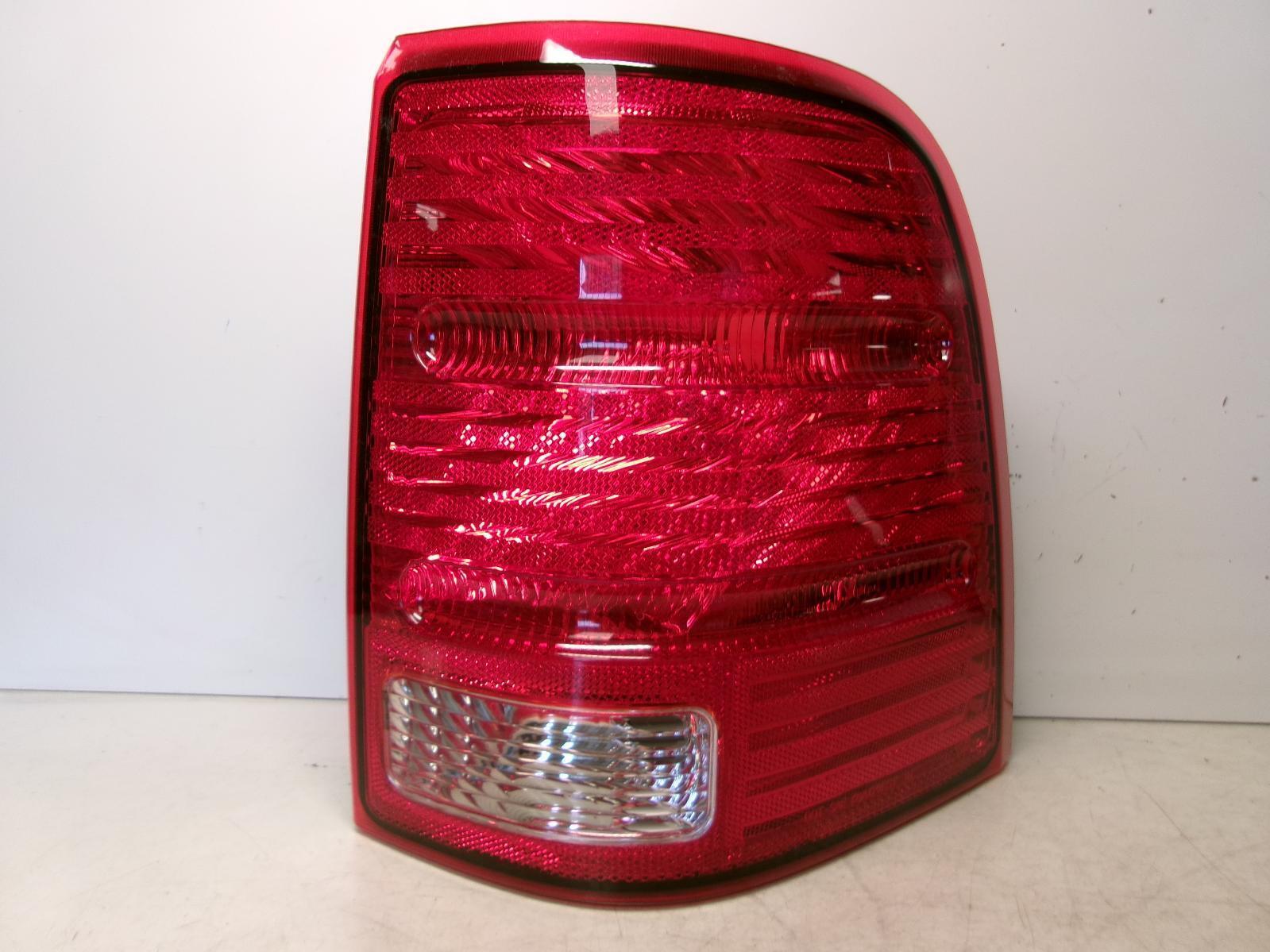 Fits 2004 2005 Ford Explorer Passenger Rh Outer Quarter Panel Tail Light - TYC