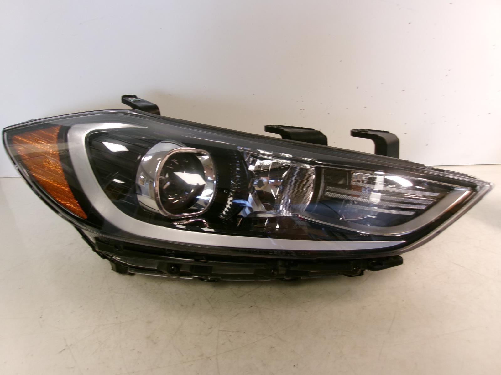 Fits 2017 2018 Hyundai Elantra Passenger Rh Halogen Headlight DEPO