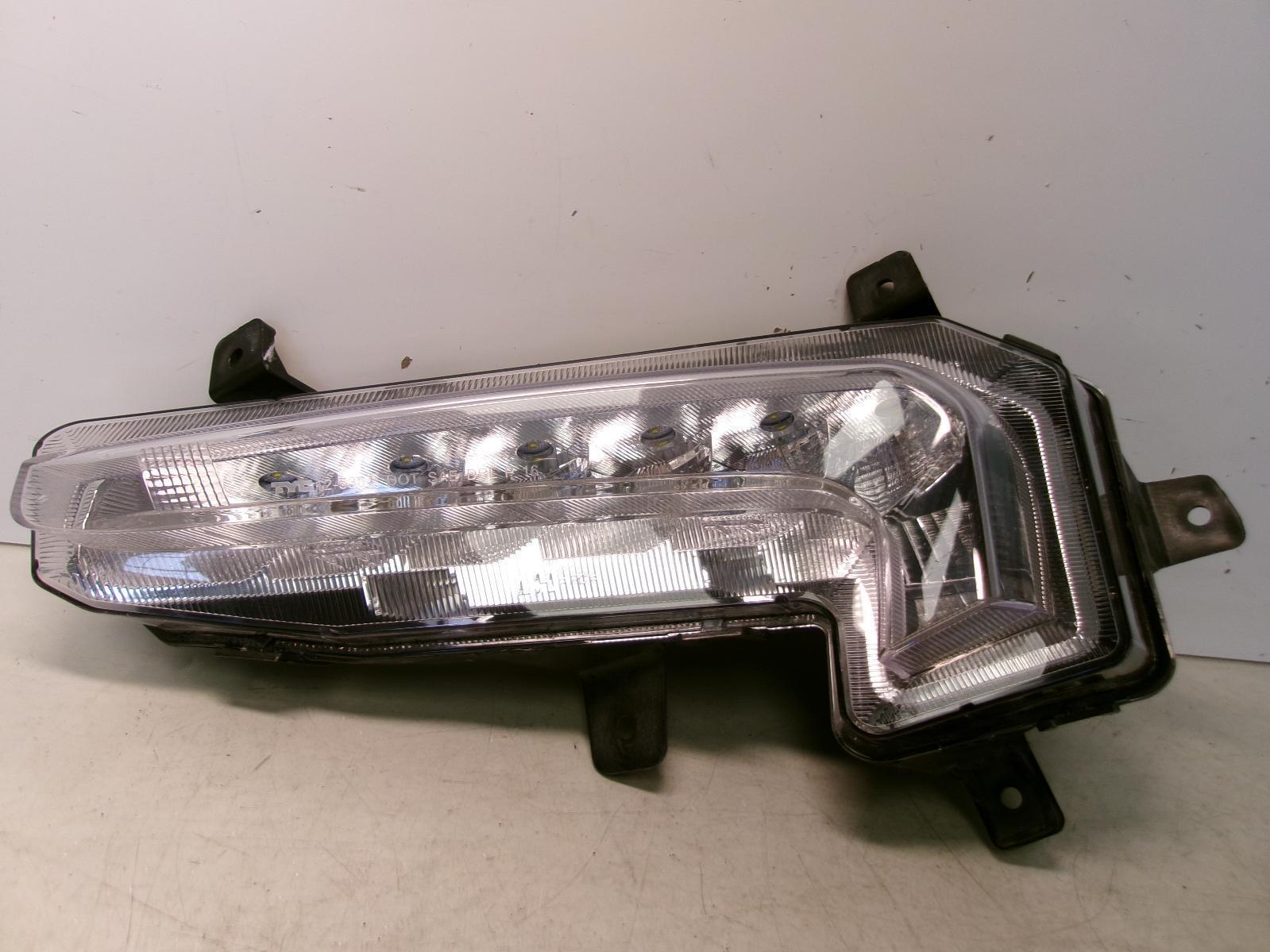 Fits 2017 Chevrolet Malibu Driver Lh LED Fog Light - CAPA