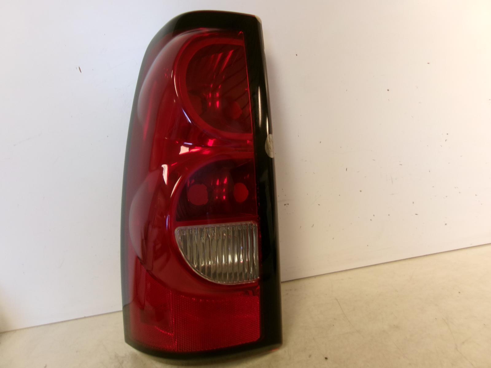 2006 Chevrolet Silverado 1500 Driver Lh Outer Tail Light OEM