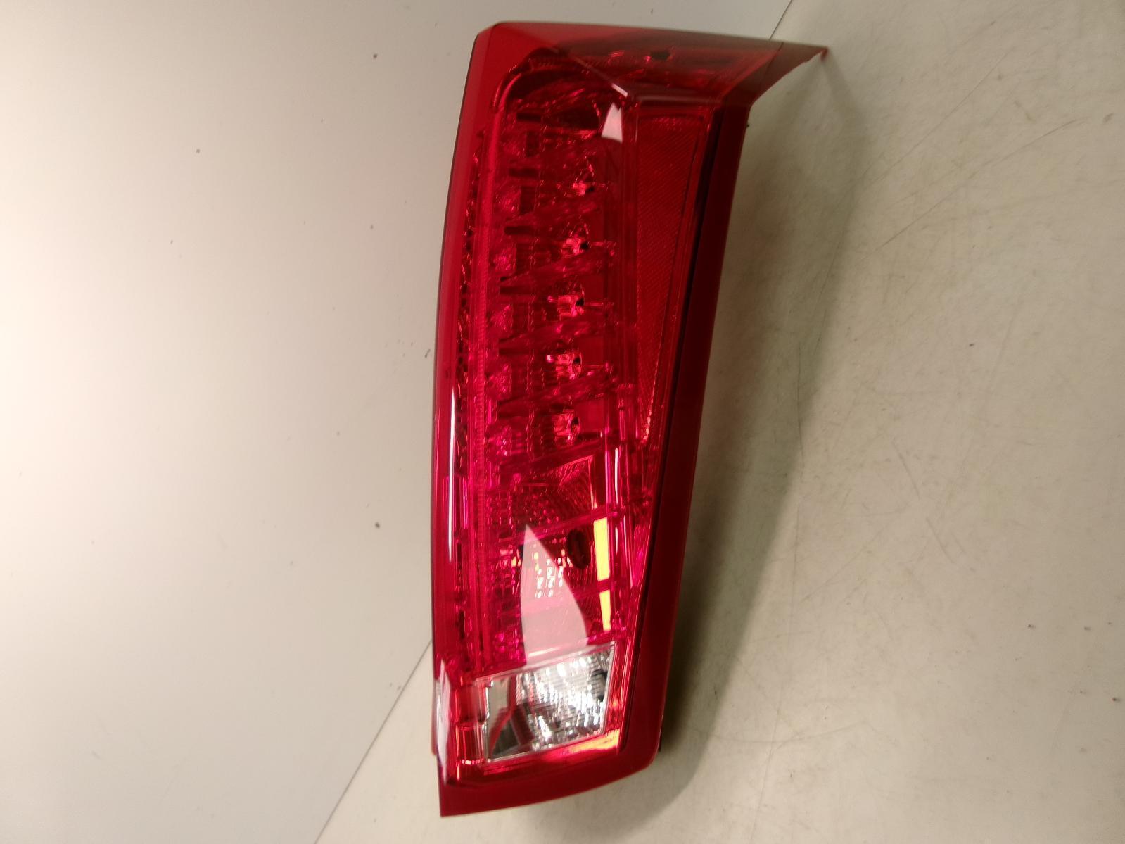 2010 2011 2012 2013 2014 2015 2016 Cadillac Srx Passenger LED Tail Light OEM