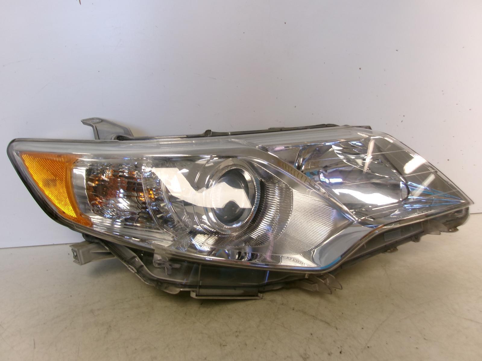 2012 2013 2014 Toyota Camry Passenger Rh Halogen Chrome Headlight OEM