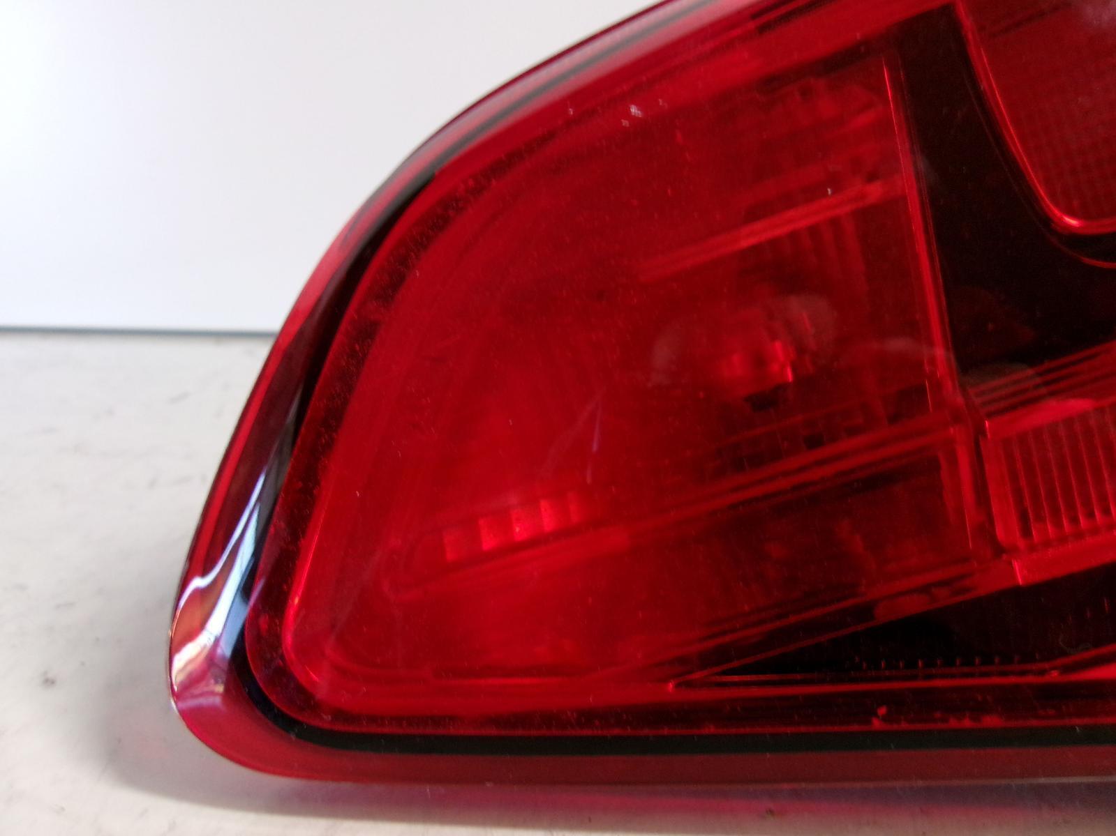 2015 2016 2017 Volkswagen Golf / Golf Gti Passenger Rh Inner Lid Tail Light OEM