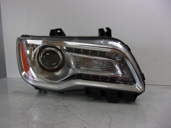 2011 - 2014 Chrysler 300 Passenger Rh Halogen With Chrome Bezel Headlight OEM
