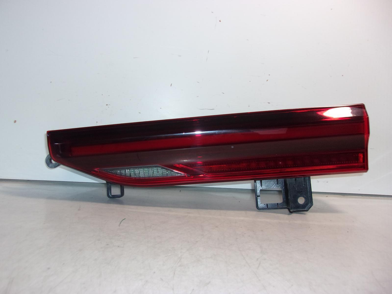 2020 2021 Bmw X6 Rh Passenger Inner Lid Mounted Tail Light OEM