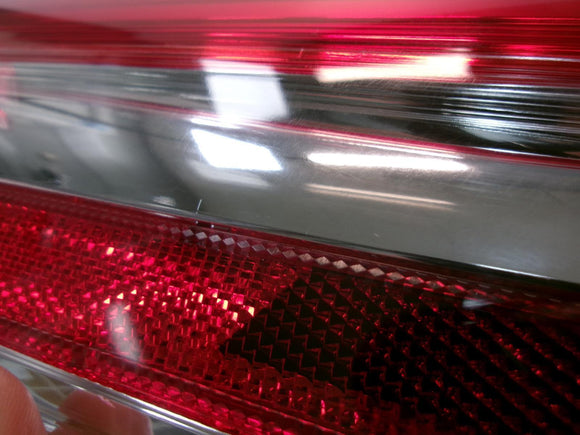 2018 2019 Toyota Camry Driver Lh Quarter Panel Incandescent Tail Light OEM