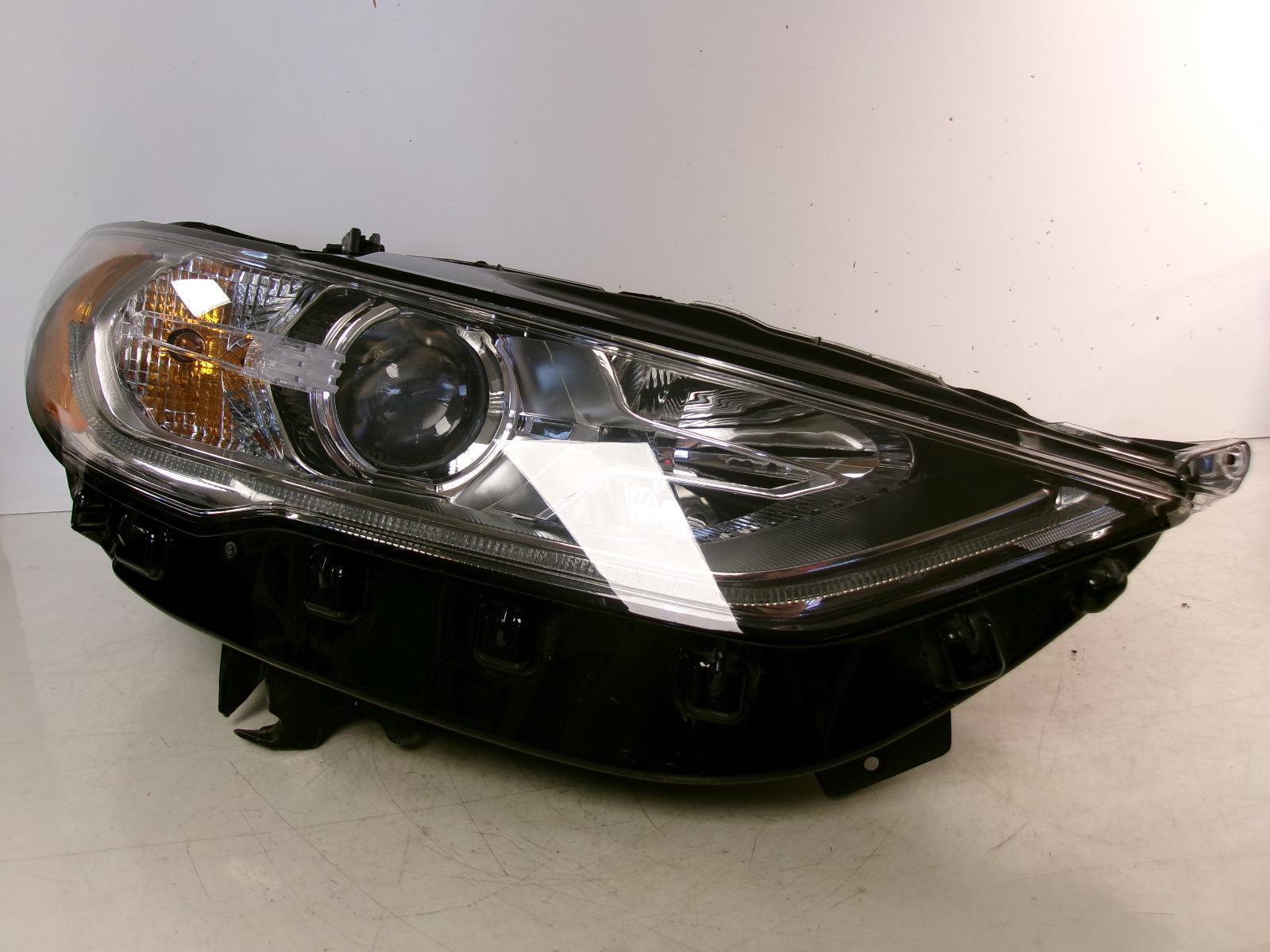 2017 2018 2019 2020 Ford Fusion Passenger Rh Halogen Headlight W/ Led OEM