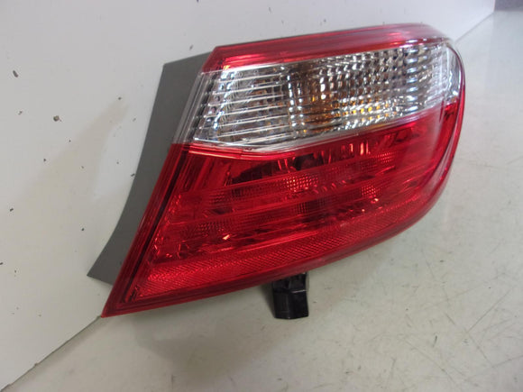 2015 2016 2017 Toyota Camry Passenger RH Quarter Panel Tail Light OEM